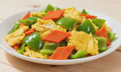 Featured image of post Bell Pepper Carrot Scrambled Eggs: Colorful Quick Home-style Dish