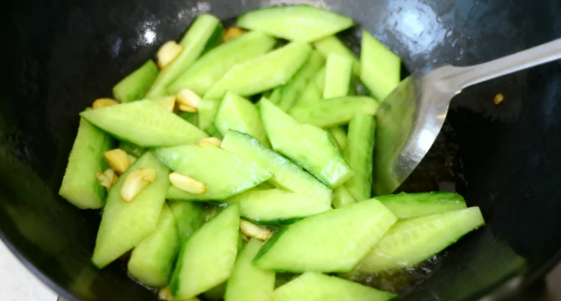 Quick-frying Cucumber