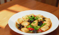 Featured image of post Home-style Tofu: The Ultimate Secret to a Crispy Outside, Tender Inside Rice Companion